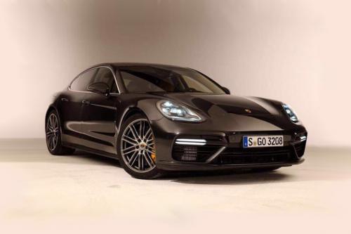 Porsche Panamera Leaked Pictures (2017) - picture 1 of 6