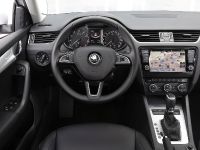 SKODA Octavia (2017) - picture 3 of 6