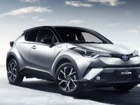 Toyota C-HR (2017) - picture 3 of 14