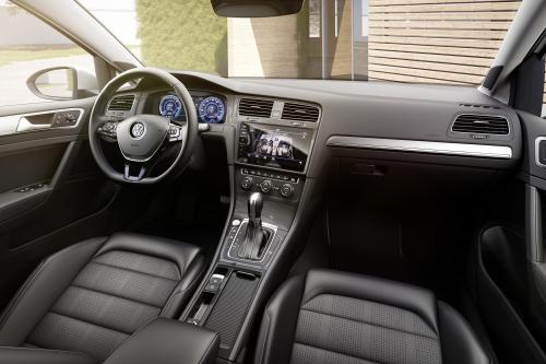 Volkswagen e-Golf (2017) - picture 8 of 8