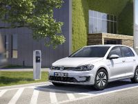 Volkswagen e-Golf (2017) - picture 3 of 8