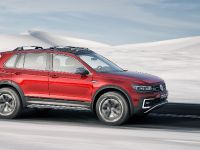 Volkswagen Tiguan GTE Active Concept (2017) - picture 6 of 13