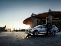 Volvo V90 feat. Zlatan Ibrahimovic (2017) - picture 4 of 9