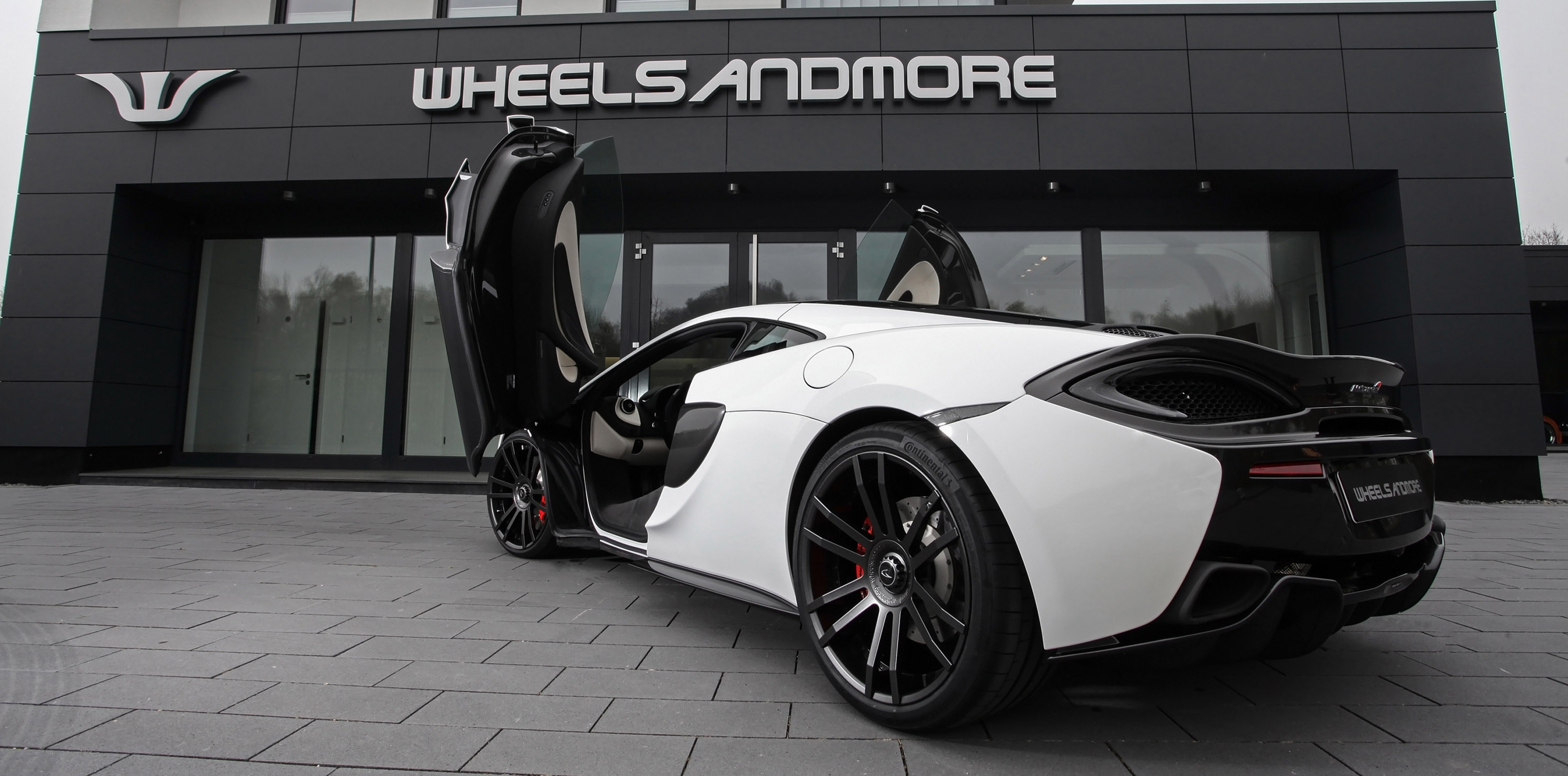 Wheelasandmore McLaren 570 GT HORNESSE