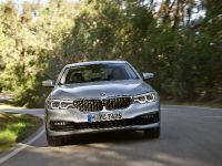 BMW 530e iPerformance 5 Series (2018) - picture 1 of 24