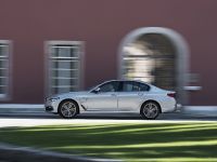 BMW 530e iPerformance 5 Series (2018) - picture 14 of 24