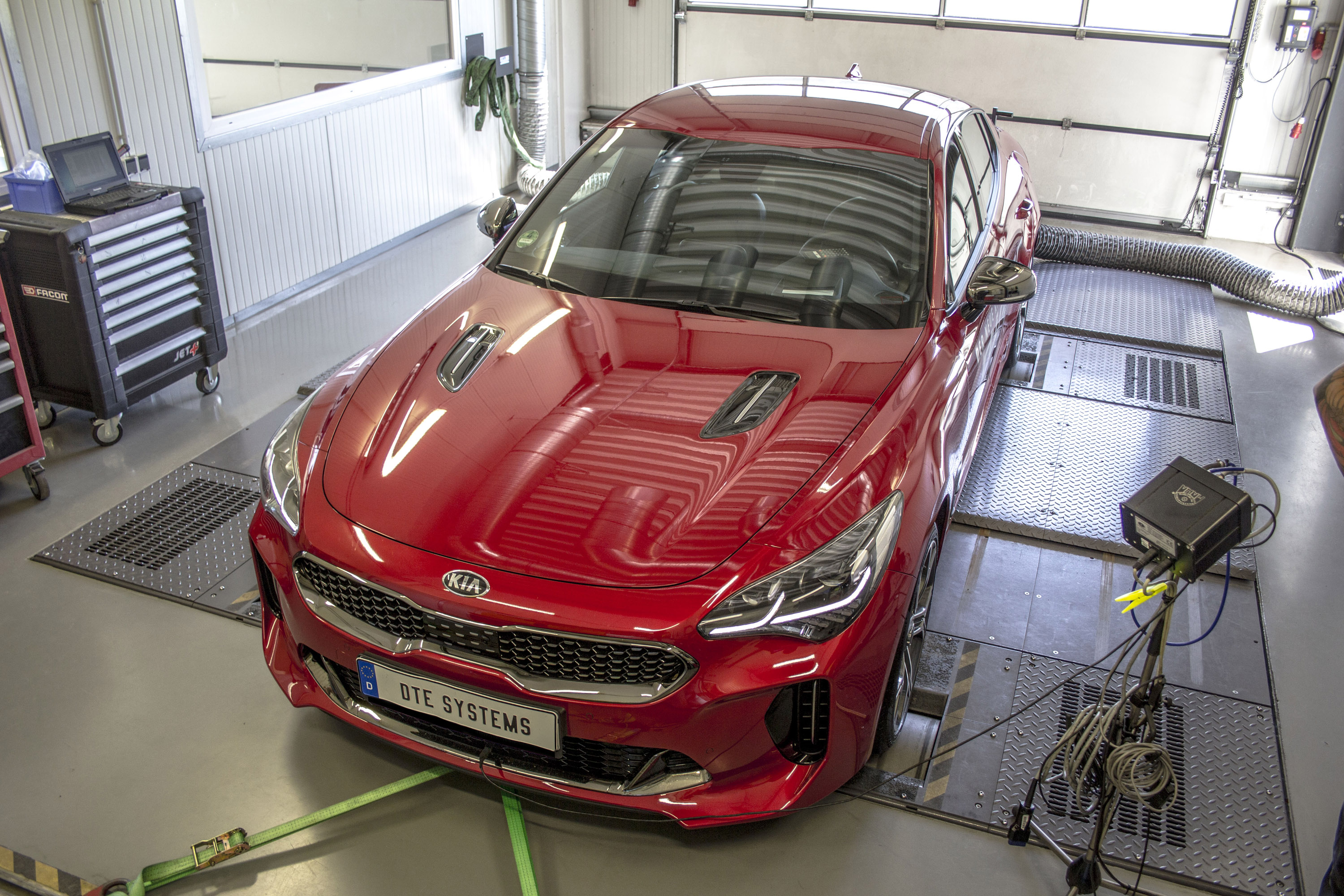 DTE Performance Kia Stinger