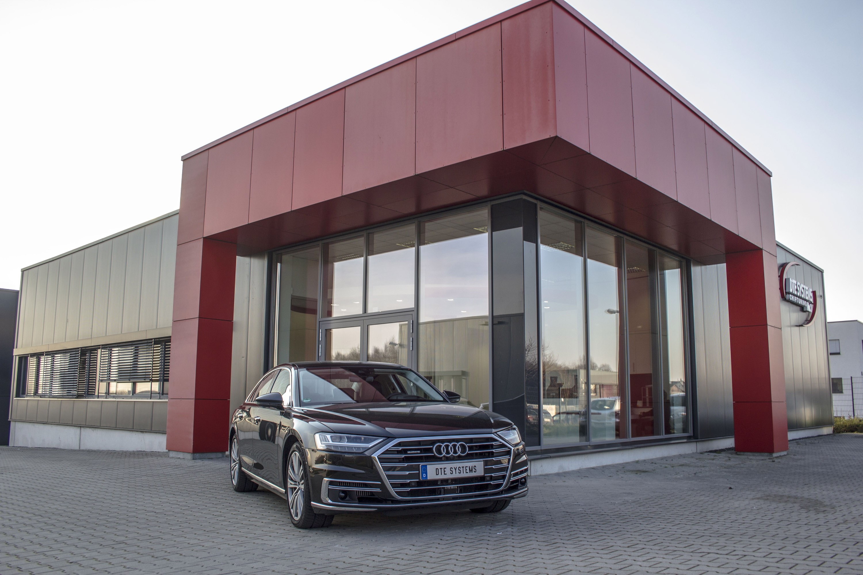 DTE Systems Audi A8
