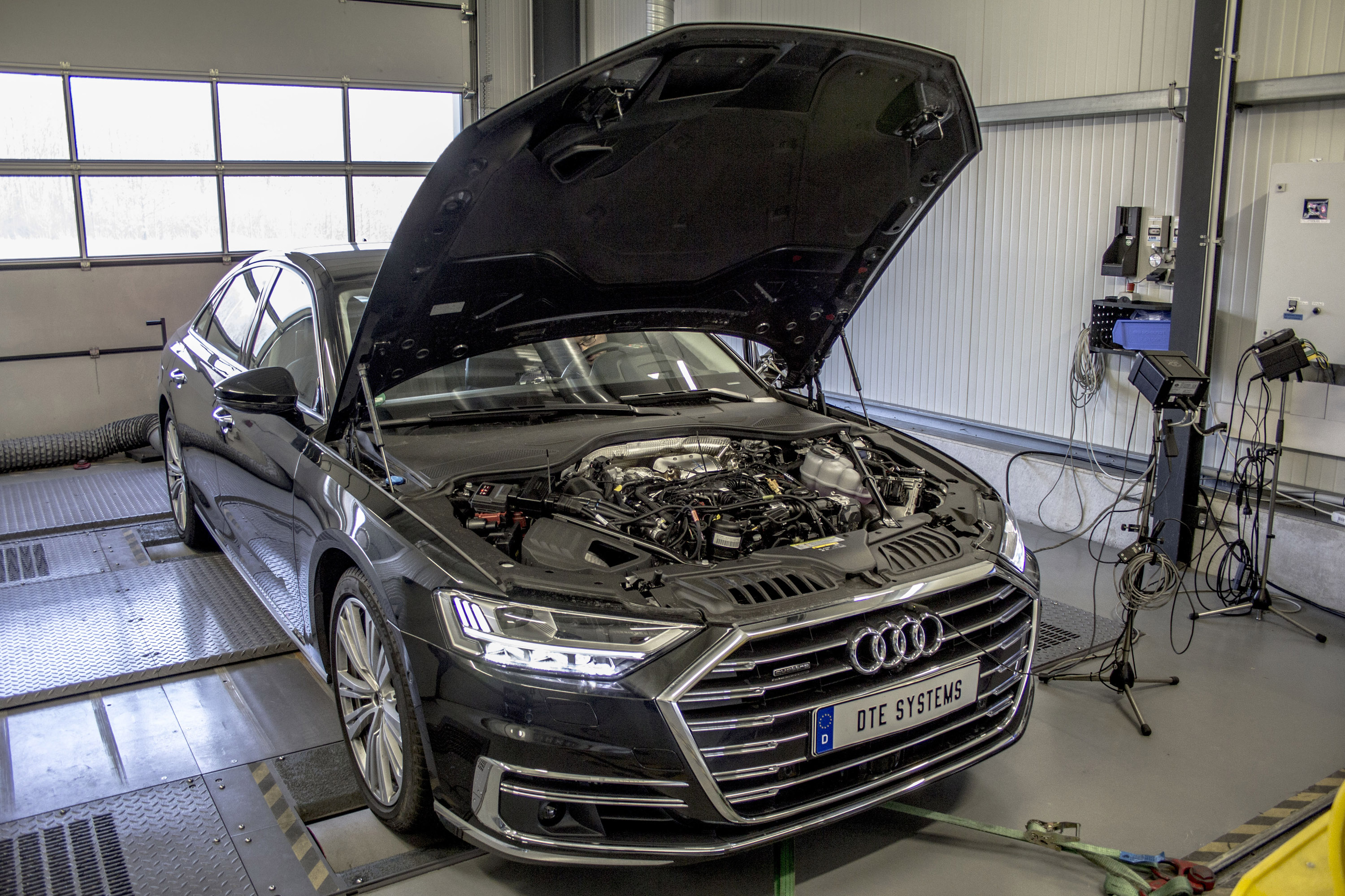 DTE Systems Audi A8