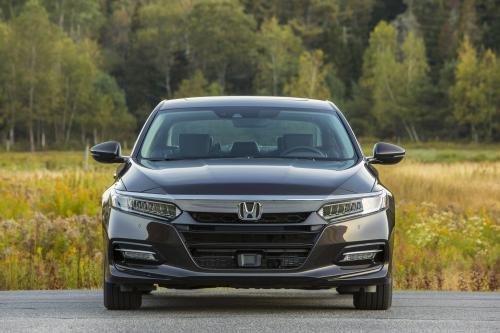 Honda Accord Hybrid (2018) - picture 1 of 22