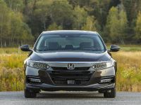 Honda Accord Hybrid (2018) - picture 1 of 22