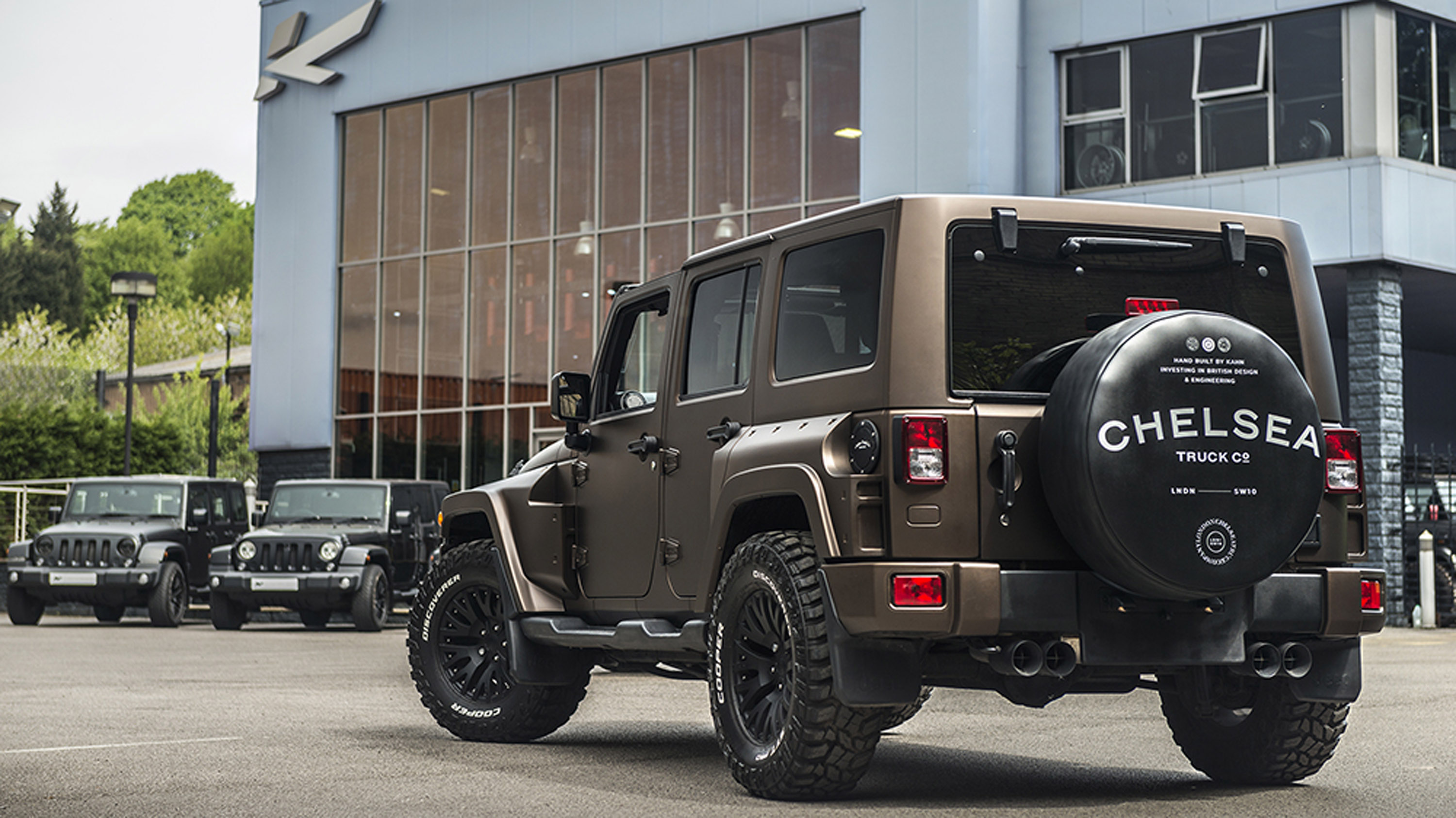 Kahn Design Jeep Wrangler Night Eagle