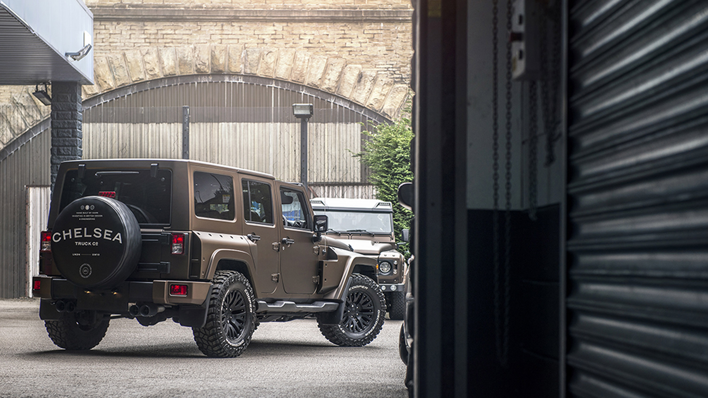 Kahn Design Jeep Wrangler Night Eagle