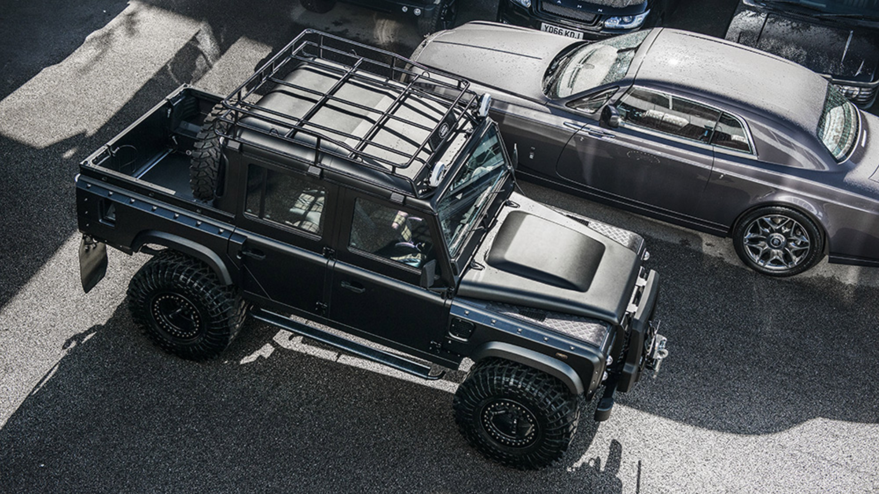 Kahn Design Land Rover Defender Big Foot