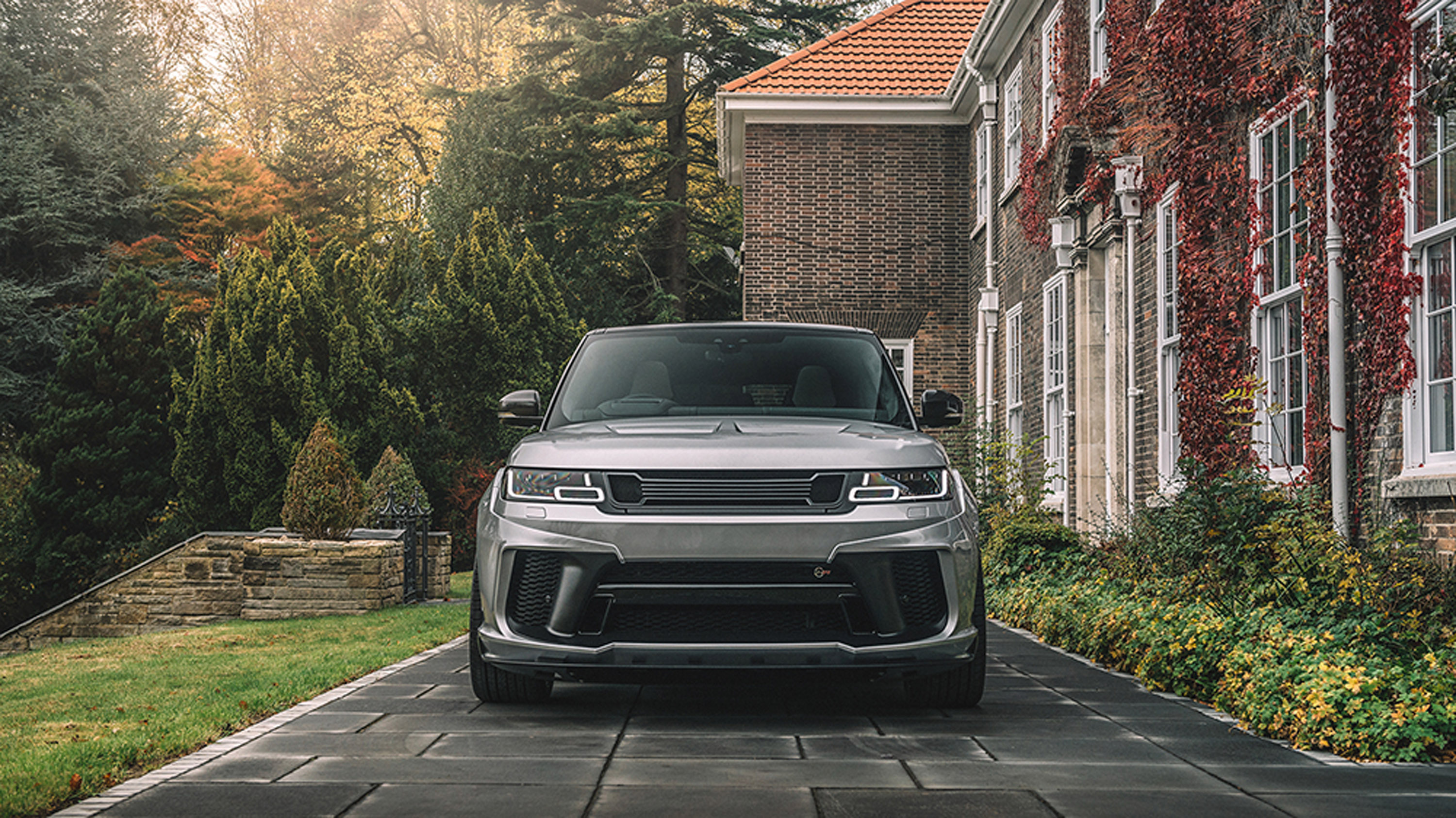 Kahn Design Land Rover Range Rover Sport SVR