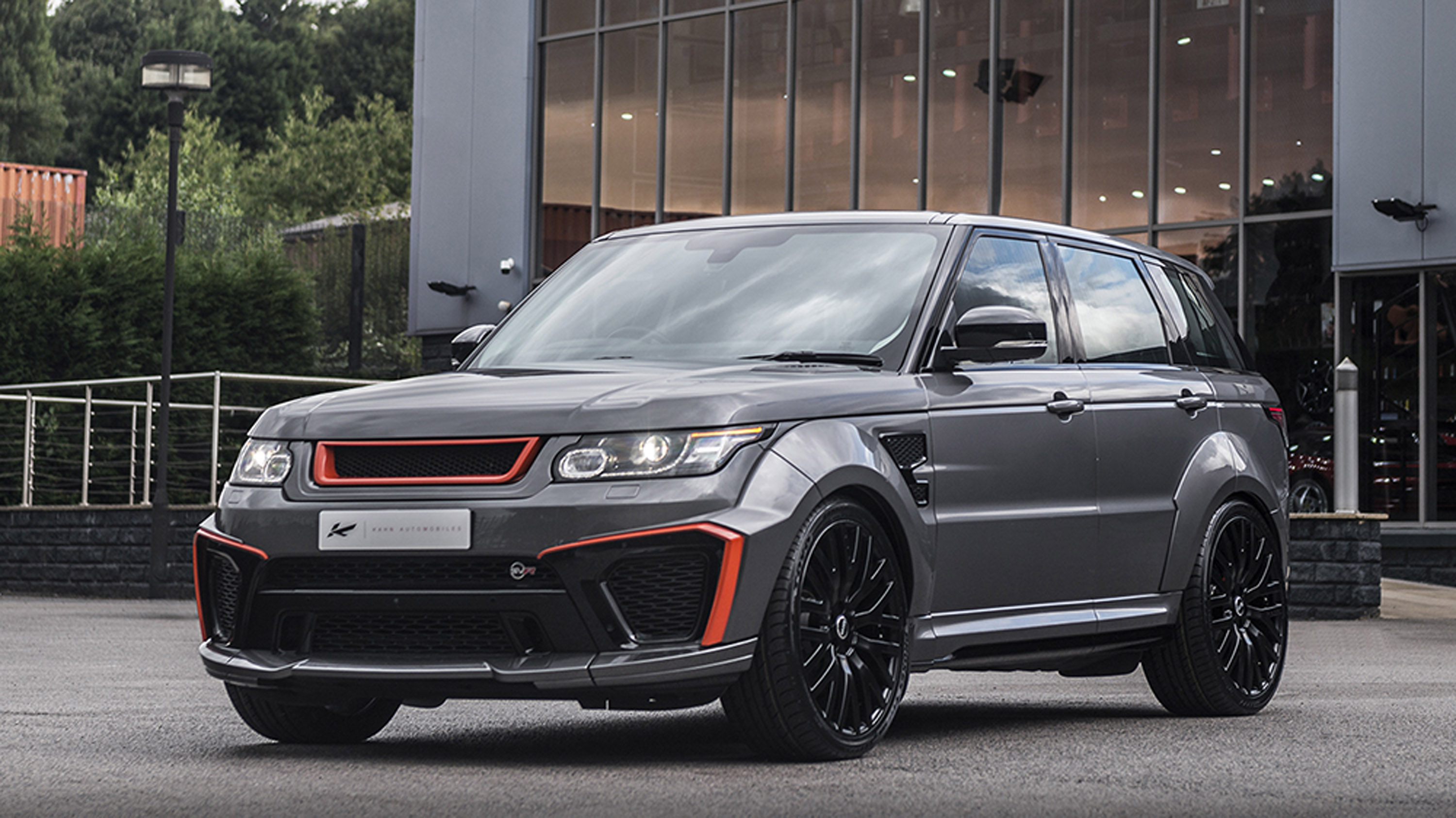 Kahn Design Land Rover Range Rover SVR Pace Car