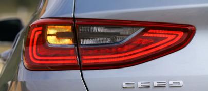 Kia Ceed 1.0 T-GDI 6 MT (2018) - picture 15 of 18