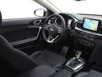 Kia Ceed 1.0 T-GDI 6 MT (2018) - picture 6 of 18