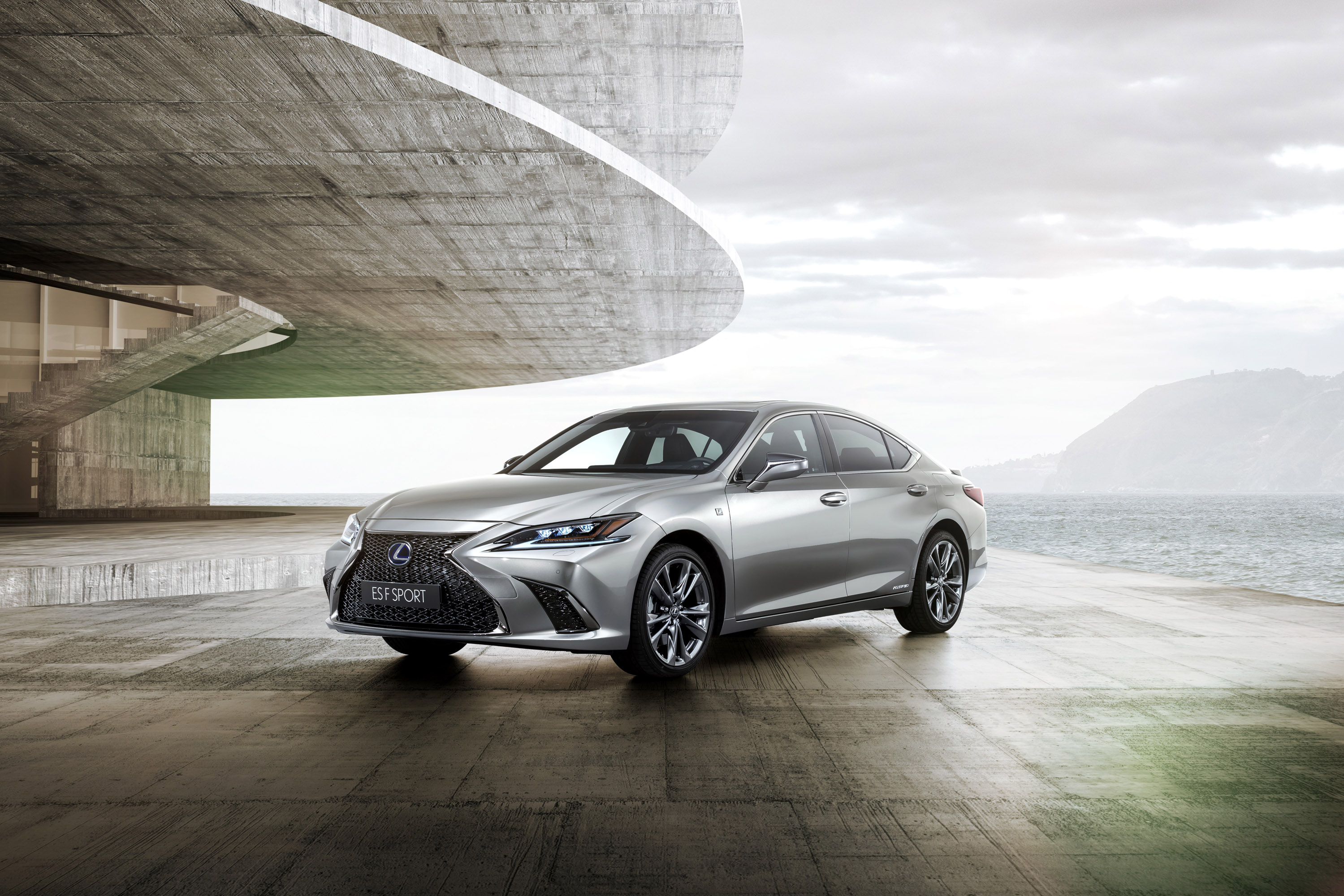 Lexus ES F Sport