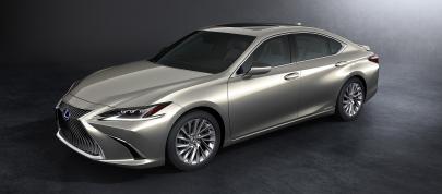 Lexus ES (2018) - picture 4 of 11