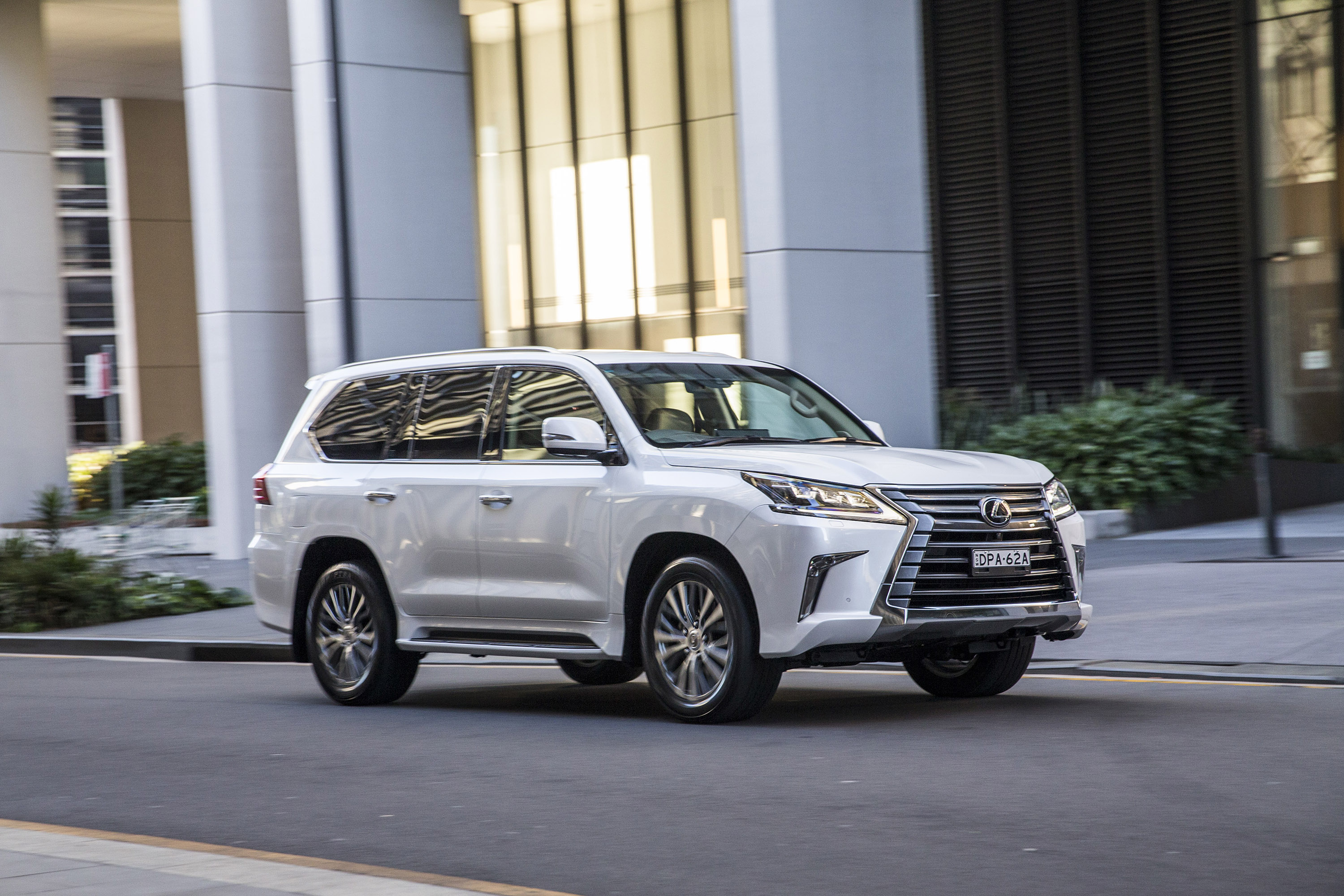 Lexus LX 400d