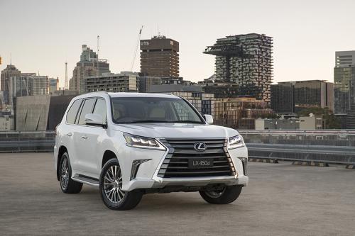 Lexus LX 400d (2018) - picture 1 of 14