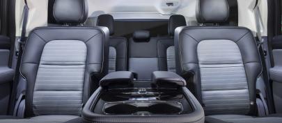 Lincoln Black Label Navigator (2018) - picture 4 of 5