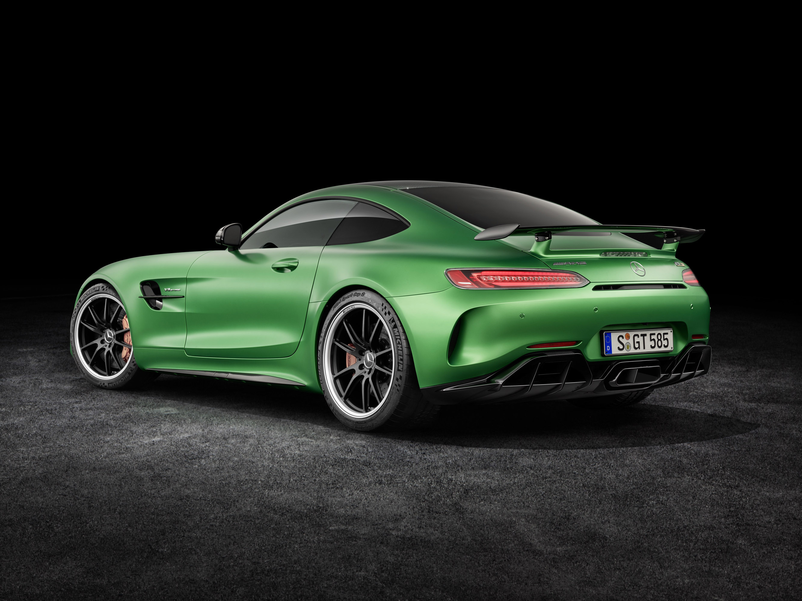 Mercedes-AMG GT R