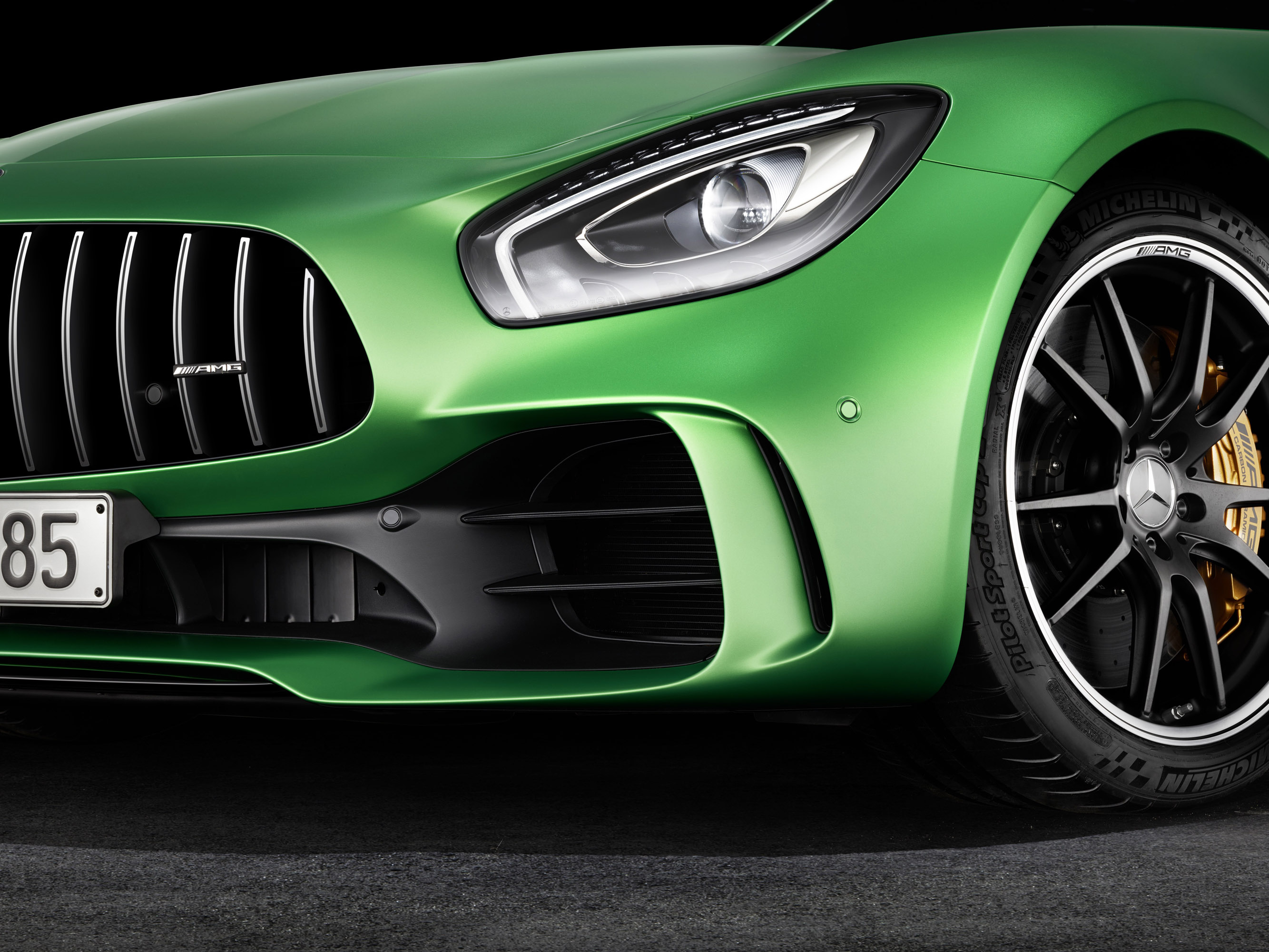 Mercedes-AMG GT R