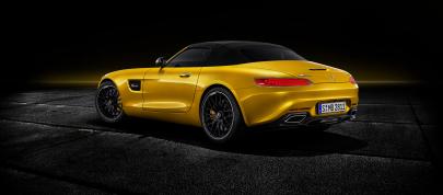 Mercedes-AMG GT S Roadster (2018) - picture 4 of 5