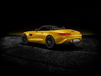 Mercedes-AMG GT S Roadster (2018) - picture 3 of 5