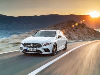 Mercedes-Benz A-Class (2018) - picture 1 of 5