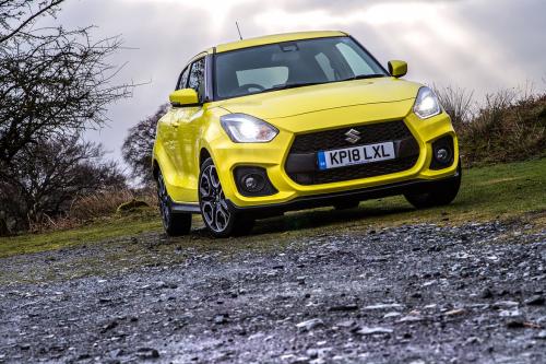 Suzuki Swift Sport (2018) - picture 1 of 5