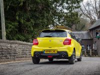 Suzuki Swift Sport (2018) - picture 4 of 5