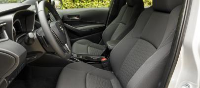 Toyota Corolla Hybrid (2018) - picture 7 of 10