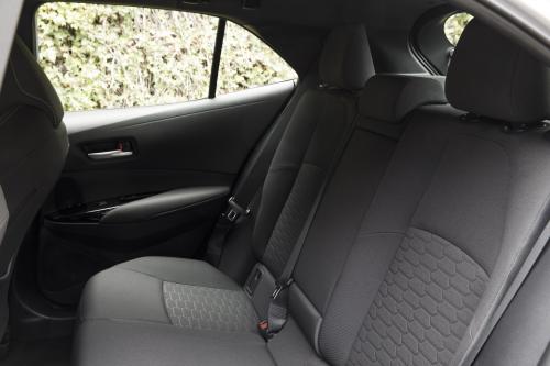 Toyota Corolla Hybrid (2018) - picture 8 of 10