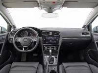 Volkswagen Golf (2018) - picture 3 of 3