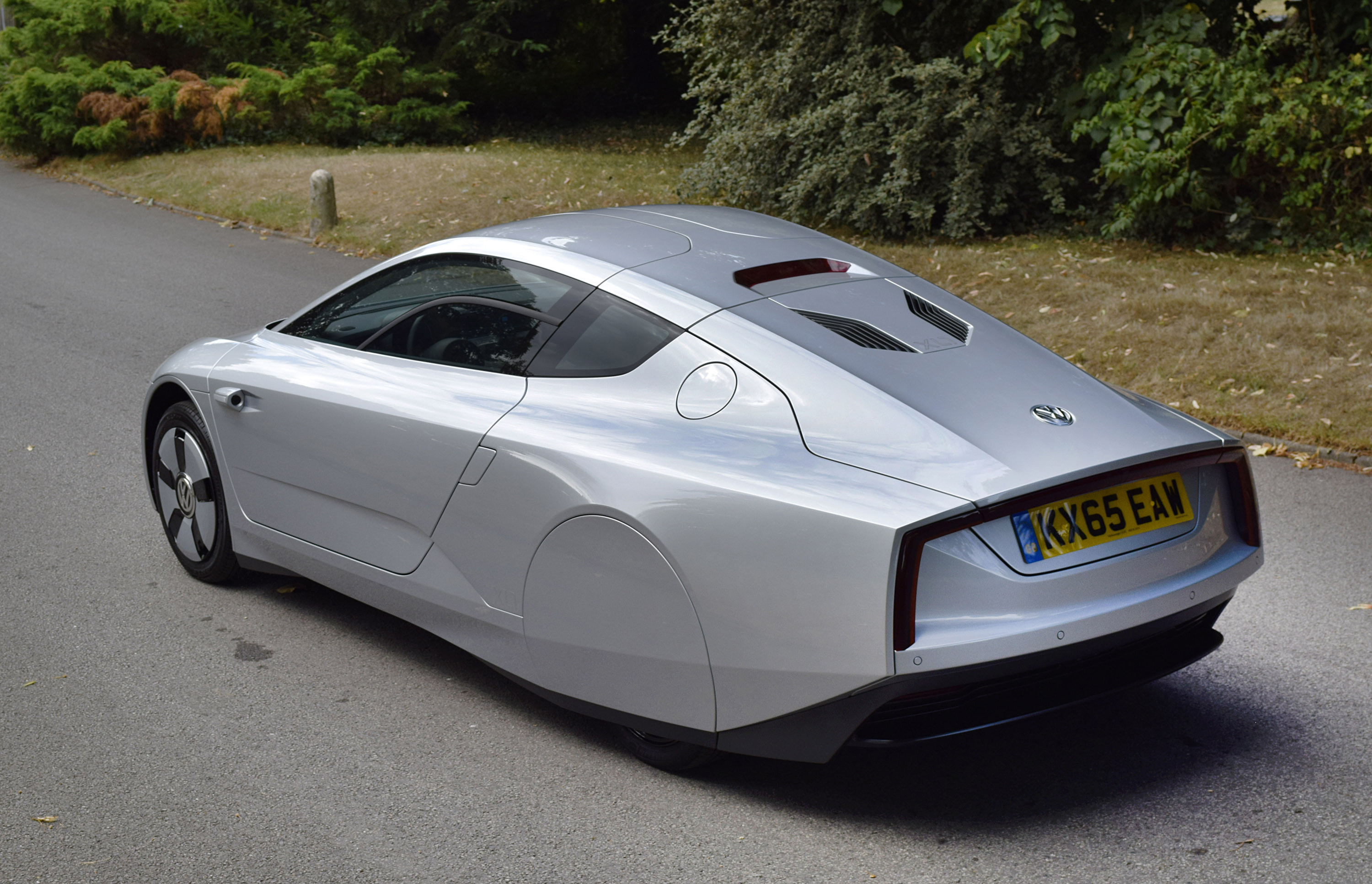 Volkswagen XL1 Hybrid Concept