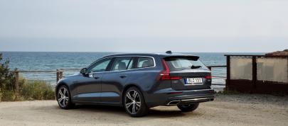 Volvo V60 Inscription (2018) - picture 7 of 8