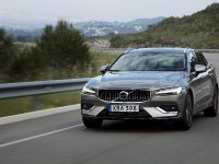 Volvo V60 Inscription (2018) - picture 1 of 8