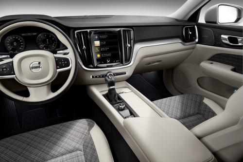 Volvo V60 (2018) - picture 9 of 13