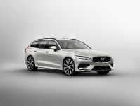 Volvo V60 (2018) - picture 2 of 13