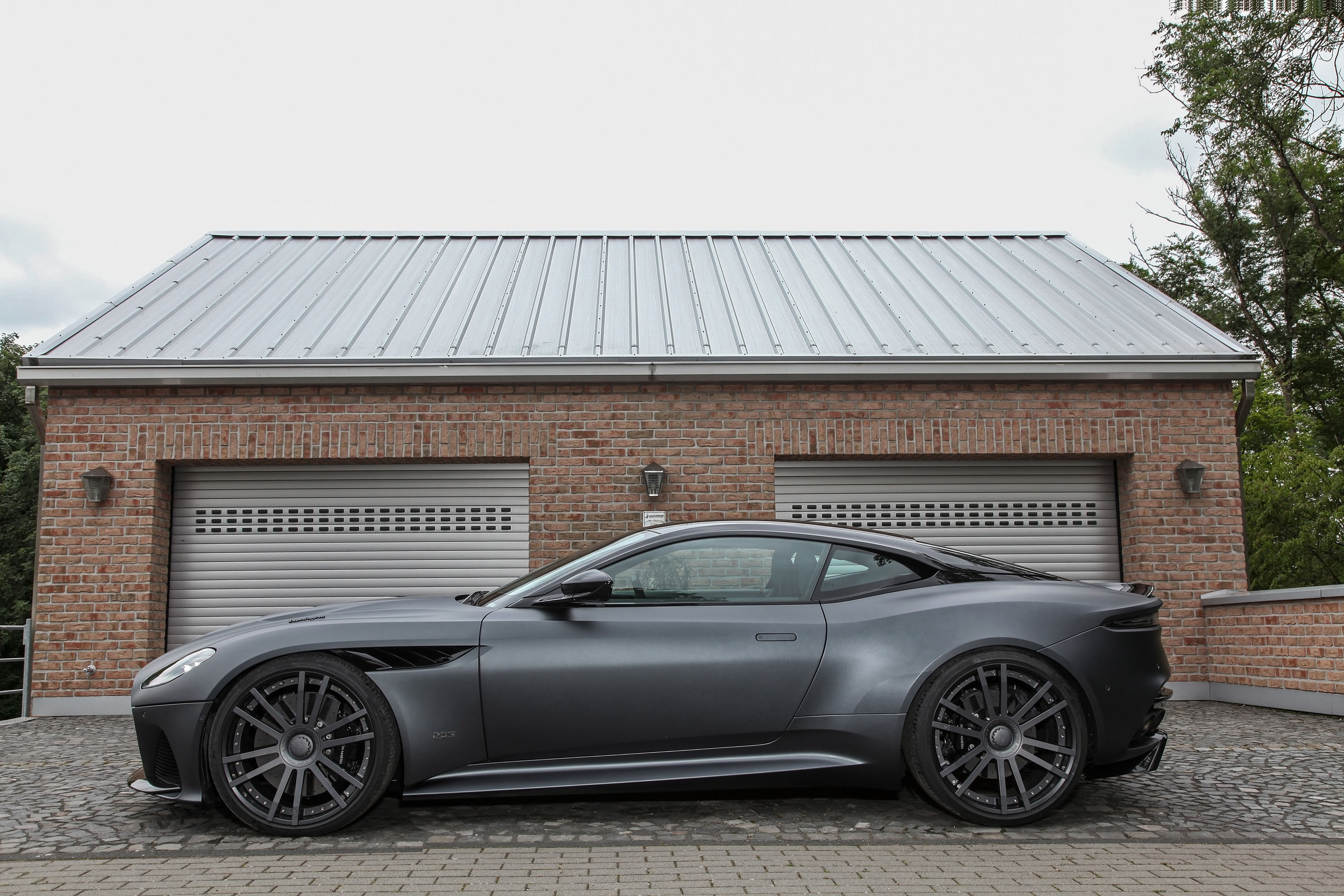 Aston Martin DBS Superleggera