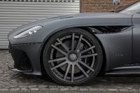 Aston Martin DBS Superleggera (2019) - picture 6 of 10