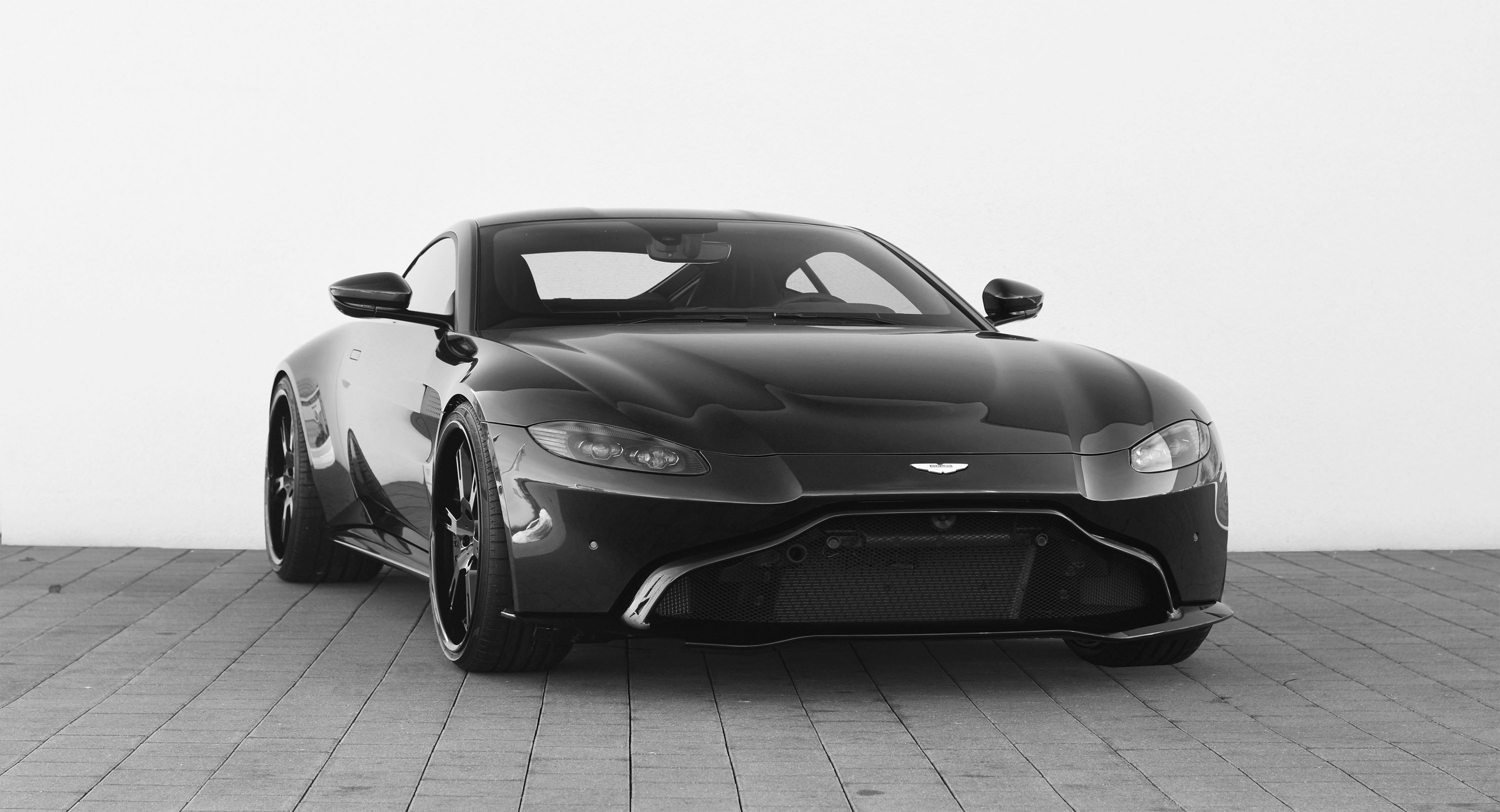 Wheelsandmore Aston Martin Vantage