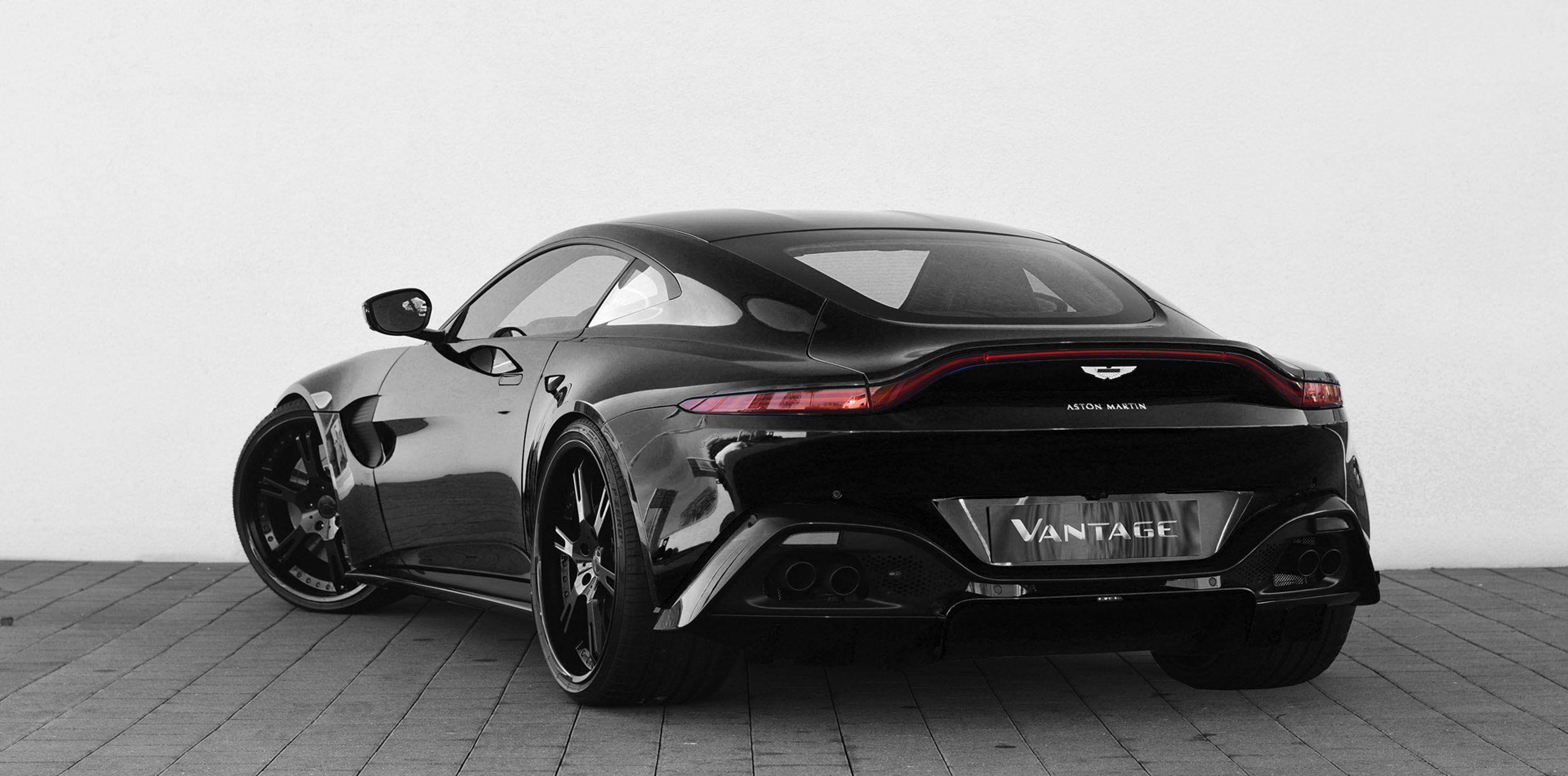 Wheelsandmore Aston Martin Vantage