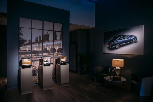 Bentley Flying Spur in Moscow (2019) - picture 8 of 10