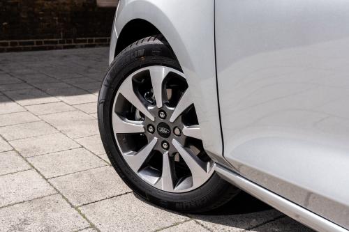 Ford Fiesta Trends (2019) - picture 9 of 11