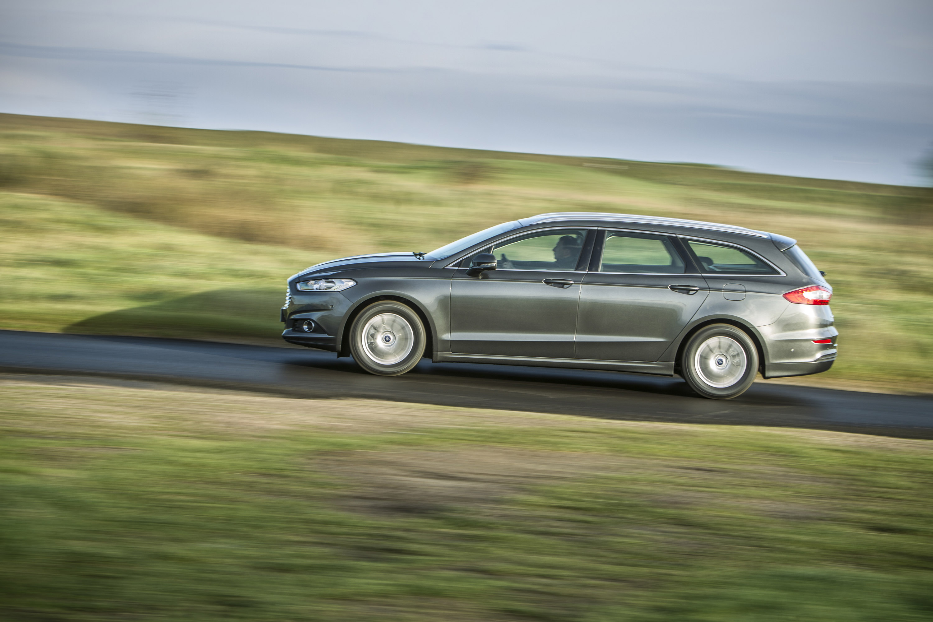 Ford Mondeo Hybrid