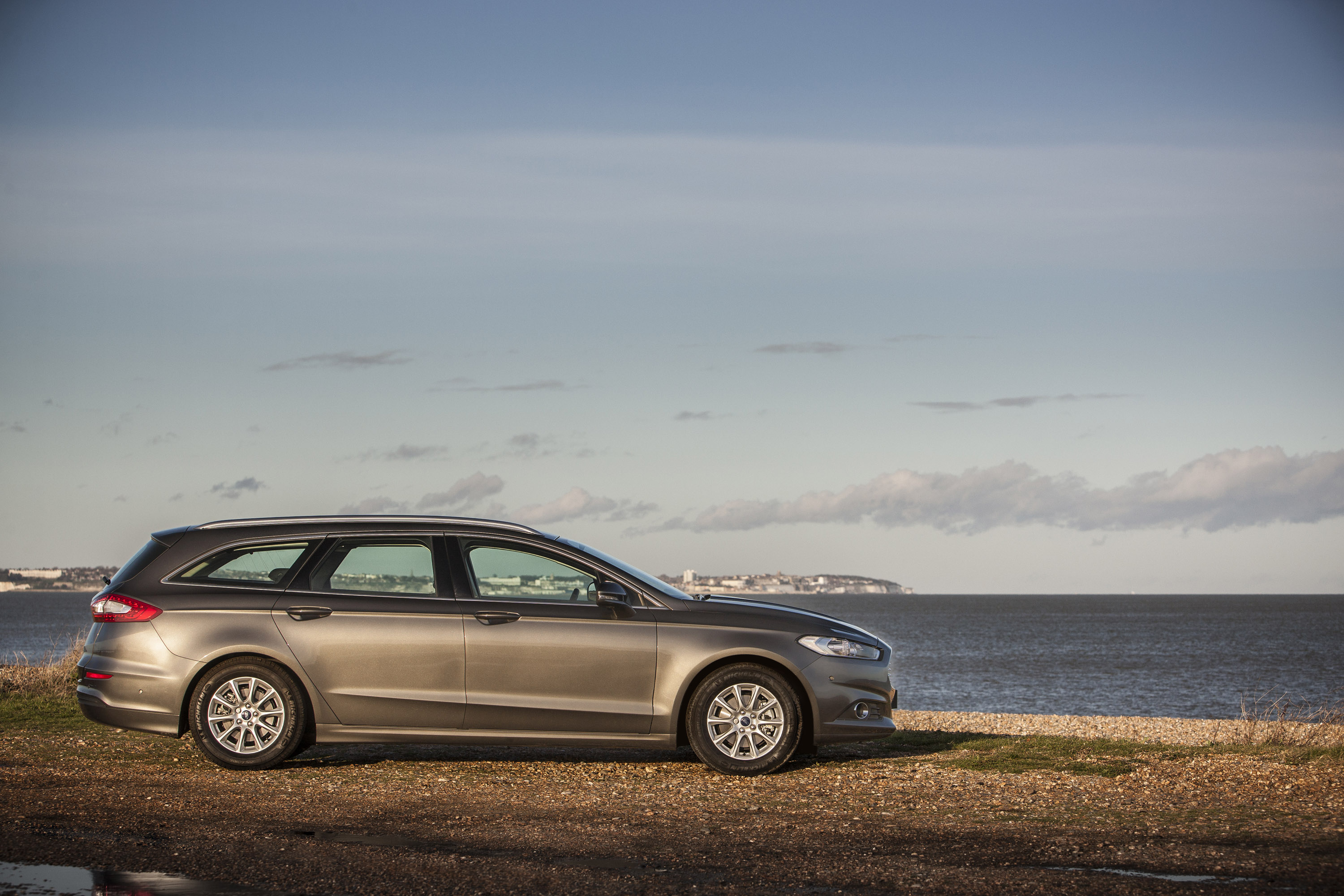 Ford Mondeo Hybrid